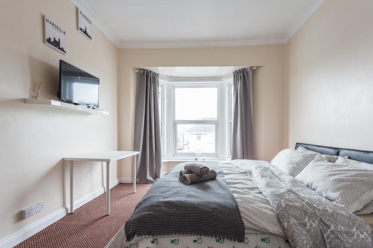 Shirley House: Self-catering Haven Near Guest house Southampton