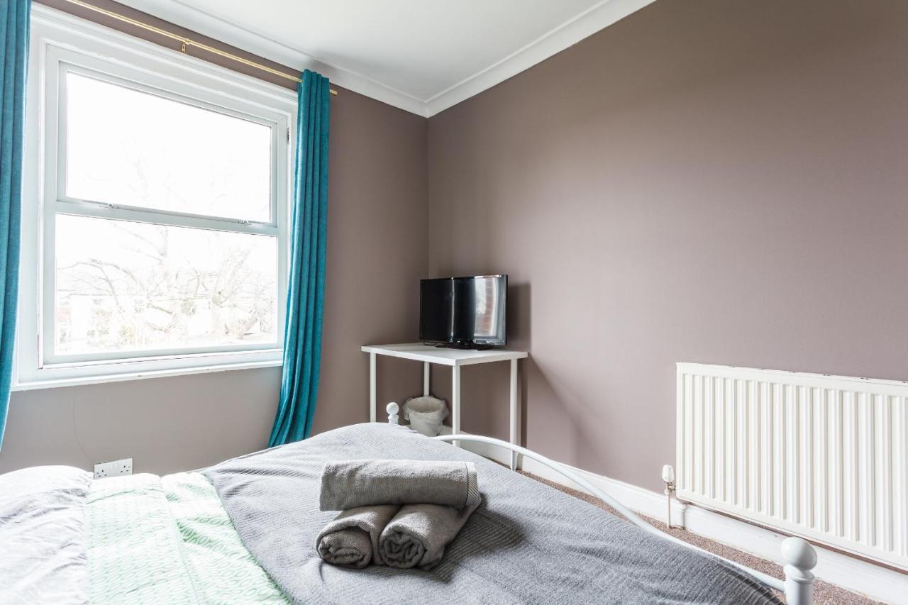 Shirley House: Self-catering Haven Near Southampton