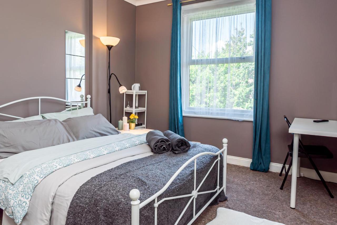 Shirley House: Self-catering Haven Near Southampton