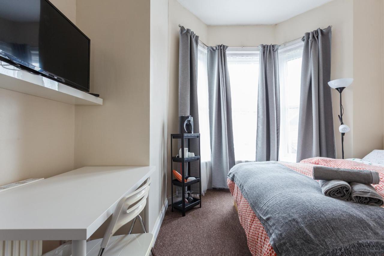 Shirley House 1, Guest House, Self Catering, Self Check In With Smart Locks, Use Of Fully Equipped Kitchen, Walking Distance To Central, Excellent Transport Links, Ideal For Longer Pensión Southampton