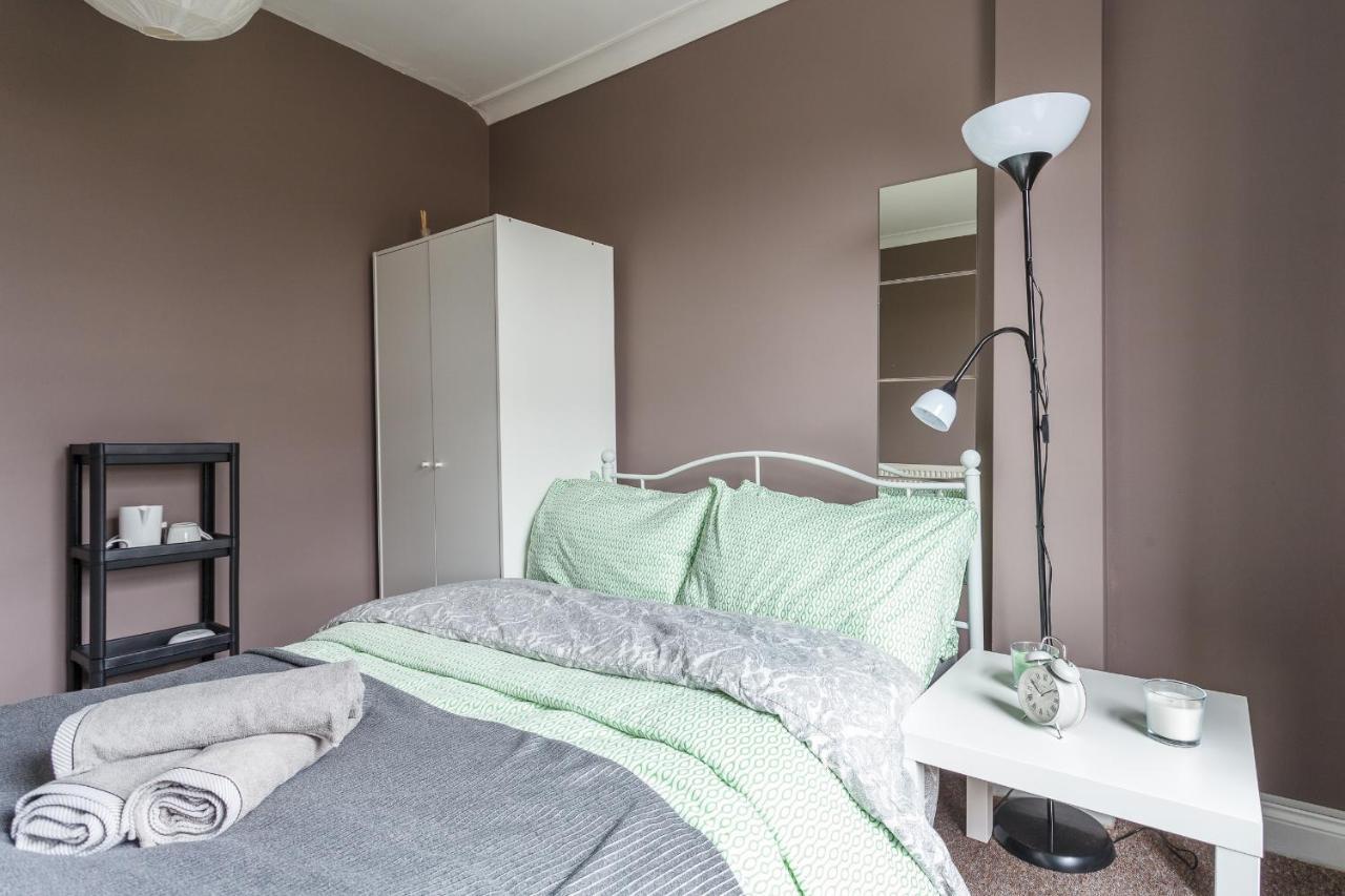 Shirley House 1, Guest House, Self Catering, Self Check In With Smart Locks, Use Of Fully Equipped Kitchen, Walking Distance To Central, Excellent Transport Links, Ideal For Longer Southampton