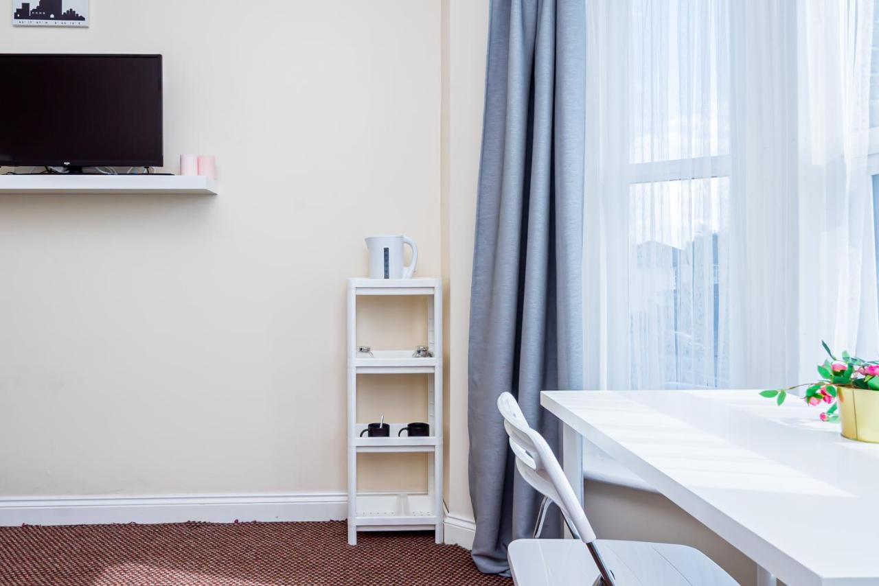 Shirley House 1, Guest House, Self Catering, Self Check In With Smart Locks, Use Of Fully Equipped Kitchen, Walking Distance To Central, Excellent Transport Links, Ideal For Longer Pensión Southampton